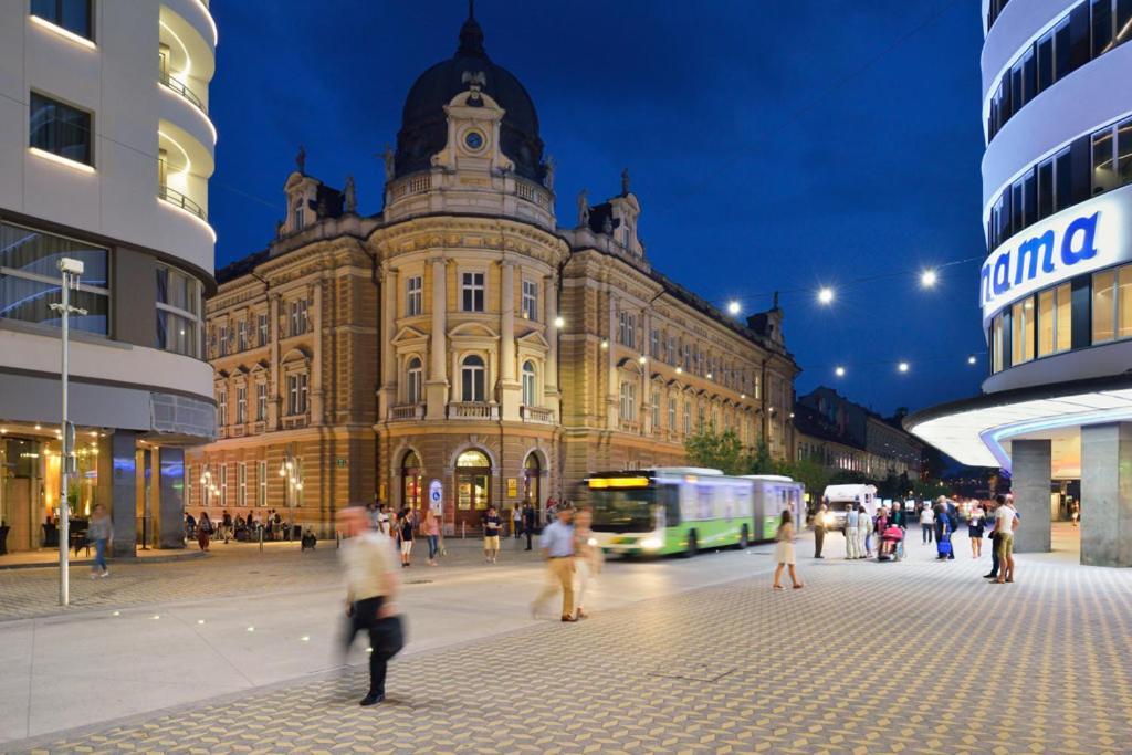Fine Two Bedroom Trdinova Apartment Ljubljana Ngoại thất bức ảnh